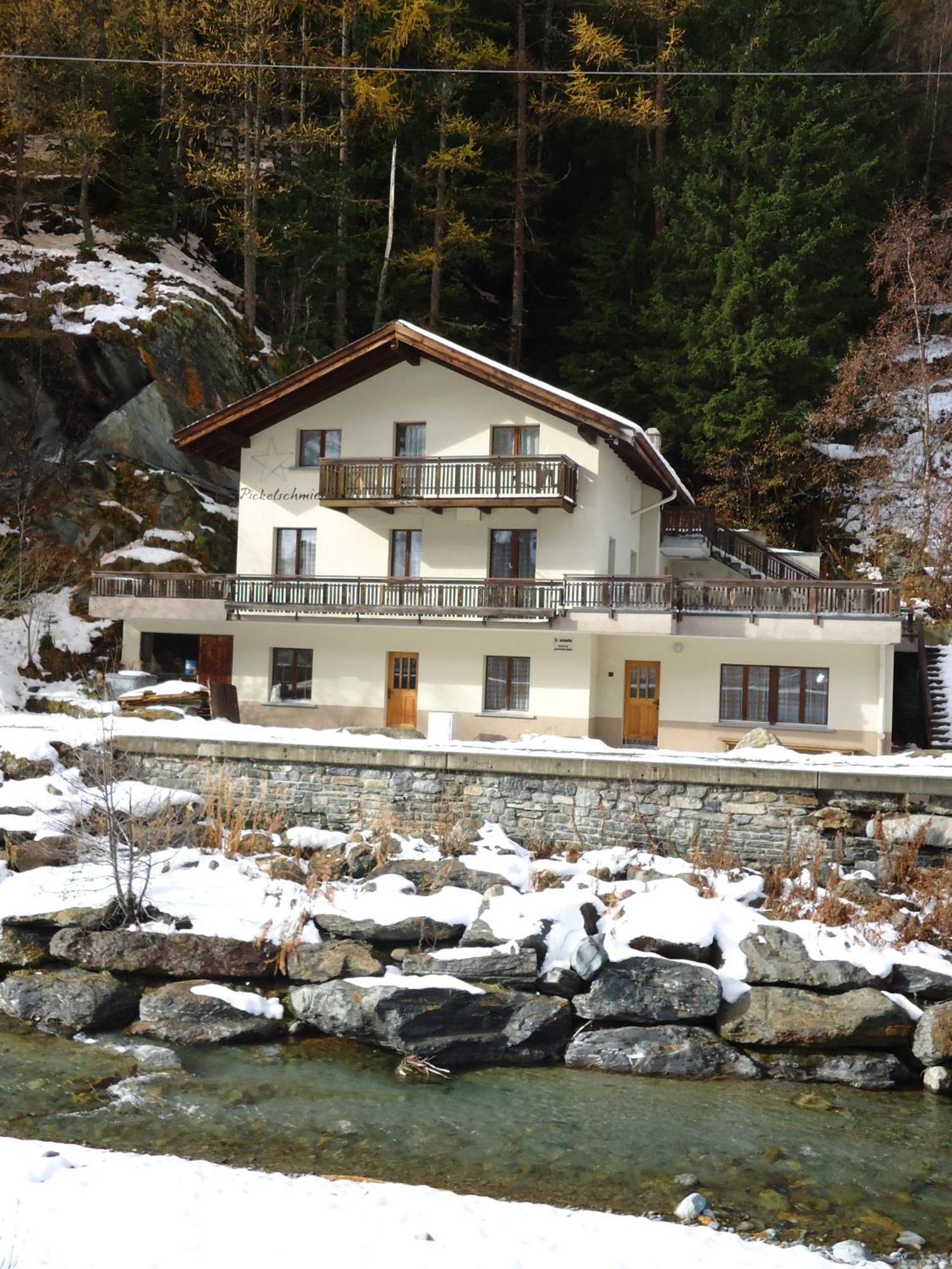 Haus Pickelschmiede Apartment Saas-Grund Exterior photo